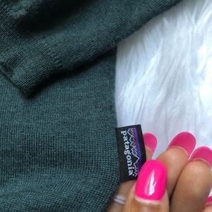 Patagonia Sweaters - Patagonia 100% Cashmere Sweater Patagonia Sweaters - Patagonia 100% Cashmere Sweater